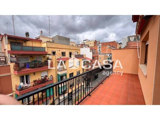 Haus zum Kauf 450.000 € 6 Zimmer 153 m² Barcelona 08016