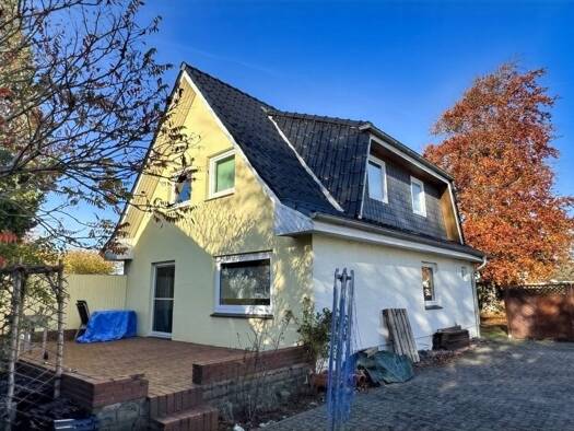 Einfamilienhaus zum Kauf 245.000 € 5 Zimmer 97 m² 477 m² Grundstück frei ab 01.02.2026 Einfeld Neumünster 24536
