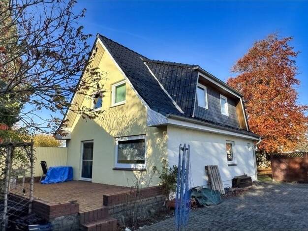 Einfamilienhaus zum Kauf 245.000 € 5 Zimmer 97 m² 477 m² Grundstück frei ab 01.02.2026 Einfeld Neumünster 24536