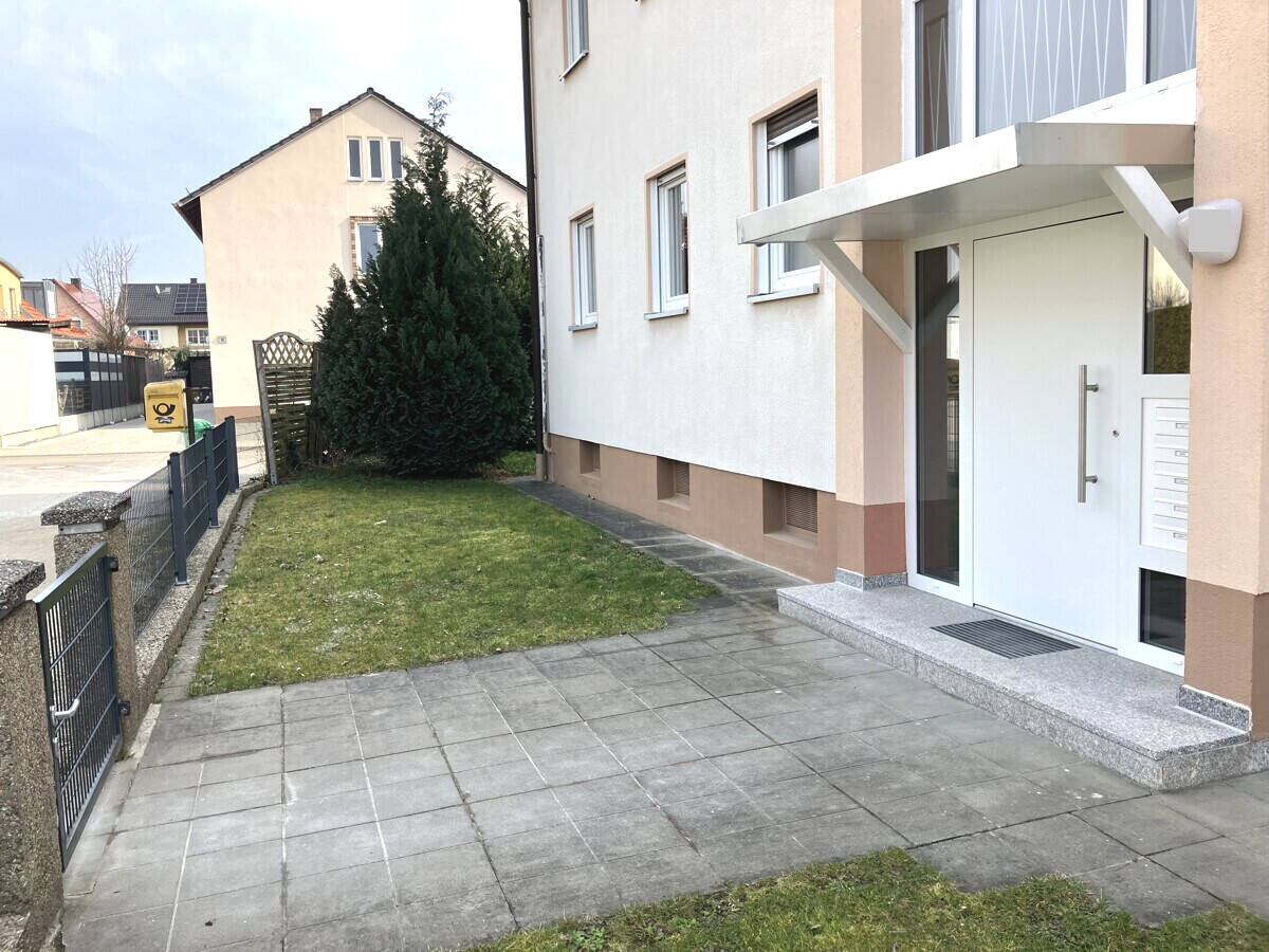 Immobilie in Allersberg - Gemütliche 3-Zimmer-Wohnung mit Balkon und eigenem Gartenanteil - Bild 4