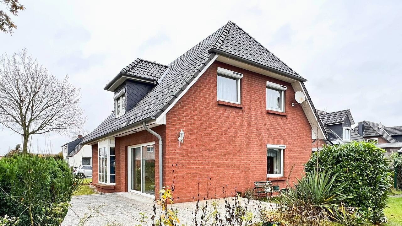 Einfamilienhaus zum Kauf 235.000 € 4 Zimmer 107 m²<br/>Wohnfläche 525 m²<br/>Grundstück Neustadt-Glewe Neustadt-Glewe 19306