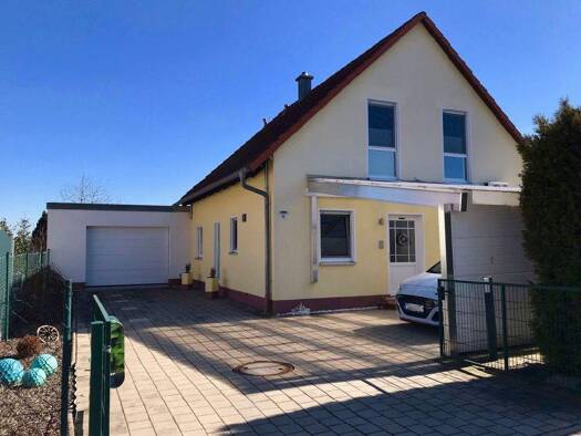 Einfamilienhaus zur Miete 1.270 € 5 Zimmer 126 m² 681 m² Grundstück frei ab 01.12.2025 Mitteleschenbach 91734