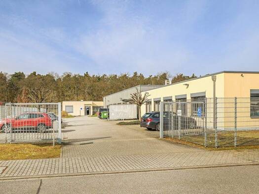 Lagerhalle zum Kauf 1.950.000 € 1.030 m² Lagerfläche Blankenloch Stutensee-Blankenloch 76297