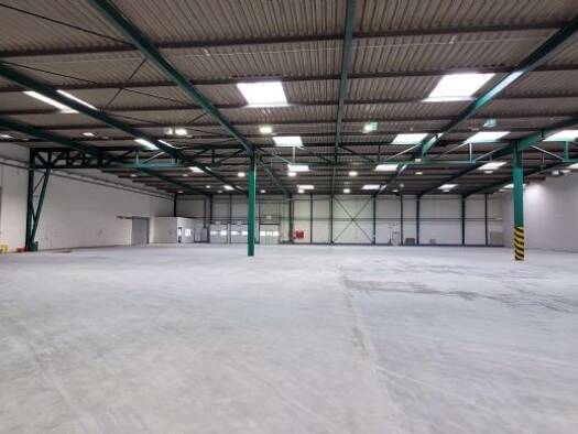 Lagerhalle zur Miete 5,50 € 2.500 m² Lagerfläche teilbar ab 1.400 m² Prager Straße 7 a Nieder-Eschbach Frankfurt am Main 60437