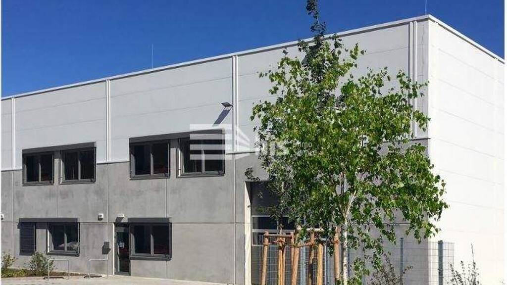 Lagerhalle zur Miete 4.544,8 m² Lagerfläche teilbar ab 1.741,8 m² Werderau Nürnberg 90441