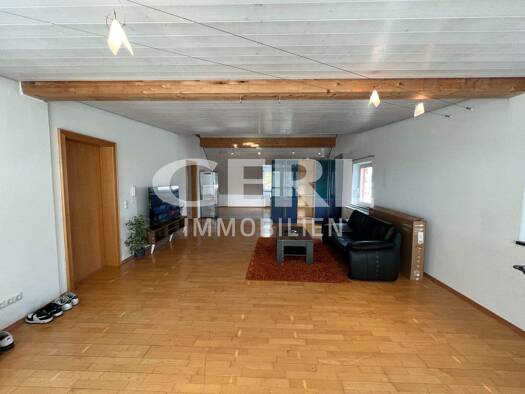 Wohnung zur Miete 750 € 2 Zimmer 87,7 m² 2. Geschoss frei ab sofort Straubing 94315