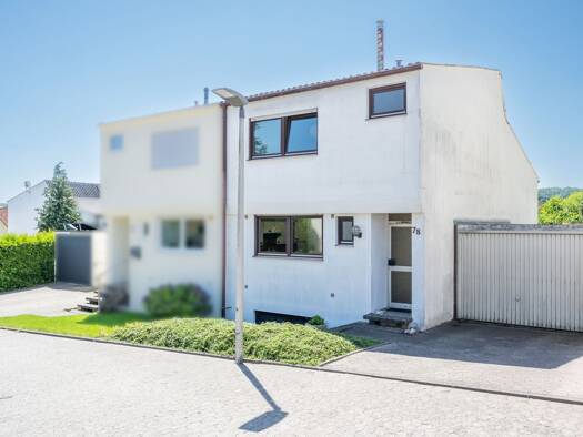 Doppelhaushälfte zum Kauf 189.000 € 4 Zimmer 111 m² 258 m² Grundstück Innenstadt Neunkirchen 66538