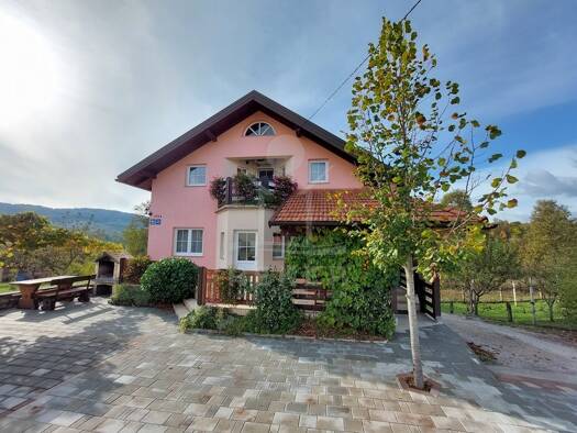 Mehrfamilienhaus zum Kauf 270.000 € 6 Zimmer 260 m² 1.144 m² Grundstück Donje Taborište