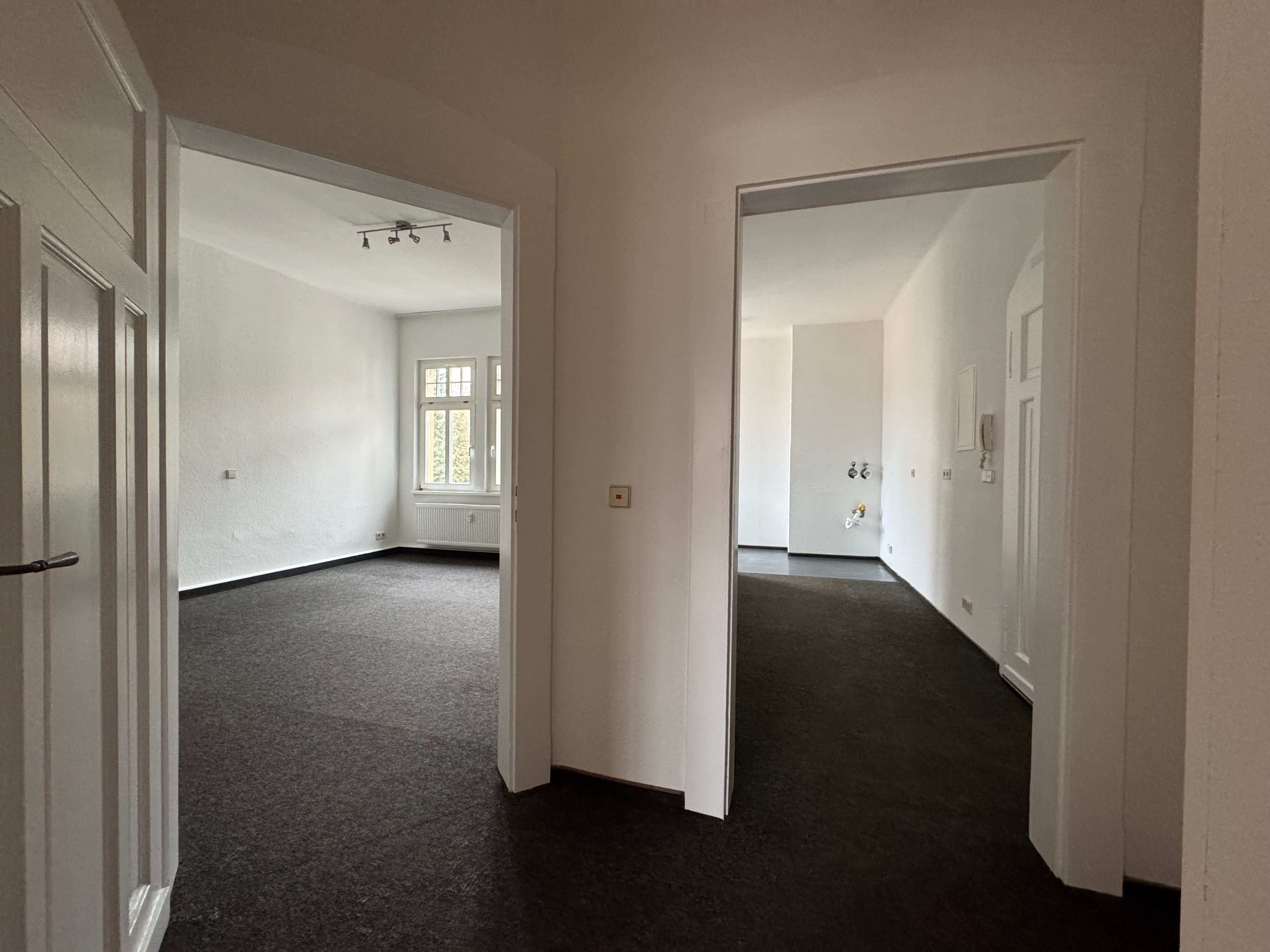 Wohnung zur Miete 520 € 2 Zimmer 65,8 m²<br/>Wohnfläche 2.<br/>Geschoss ab sofort<br/>Verfügbarkeit Bernhardstr. 36 Apolda Apolda 99510