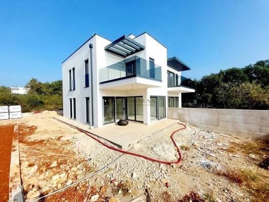 Haus zum Kauf 590.000 € 3 Zimmer 176 m² Umag