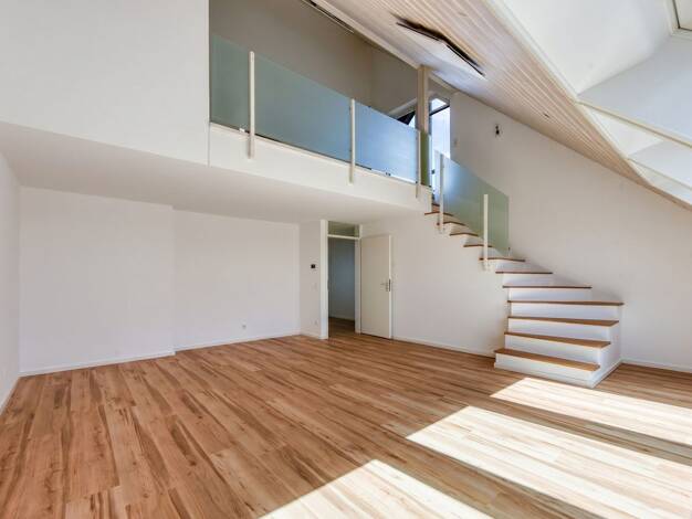 Maisonette zur Miete 1.300 € 3 Zimmer 101,4 m² 3 Geschosse frei ab sofort Stammheim Stammheim 70439