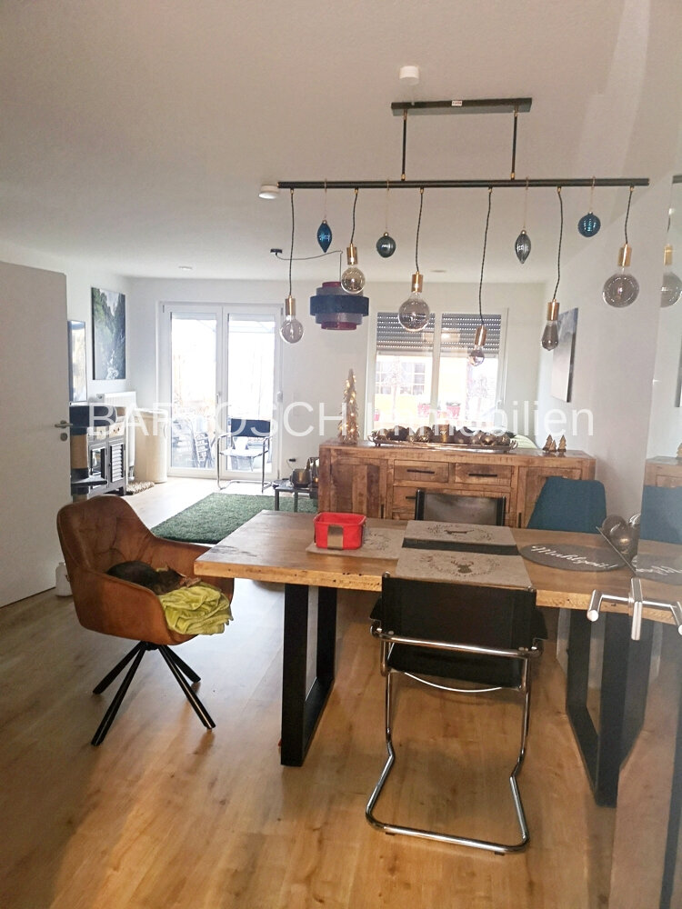 Reihenmittelhaus zum Kauf 464.000 € 4 Zimmer 138 m²<br/>Wohnfläche 141 m²<br/>Grundstück Adelsdorf Adelsdorf 91325