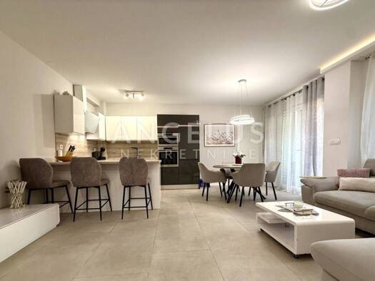 Wohnung zur Miete 900 € 2 Zimmer 61 m² Velika Gorica