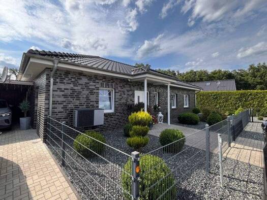 Bungalow zum Kauf 429.000 € 3 Zimmer 112 m² 739 m² Grundstück Trauen Munster 29633