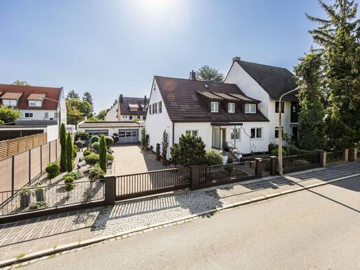 Doppelhaushälfte zum Kauf 895.000 € 6 Zimmer 205 m² 579 m² Grundstück Schweinau Nürnberg 90441