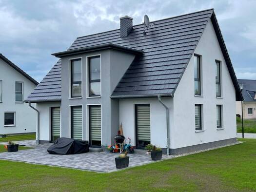Einfamilienhaus zur Miete 2.200 € 5 Zimmer 140 m² 820 m² Grundstück frei ab 01.11.2026 Waldhufe 8 Rövershagen Rövershagen 18182