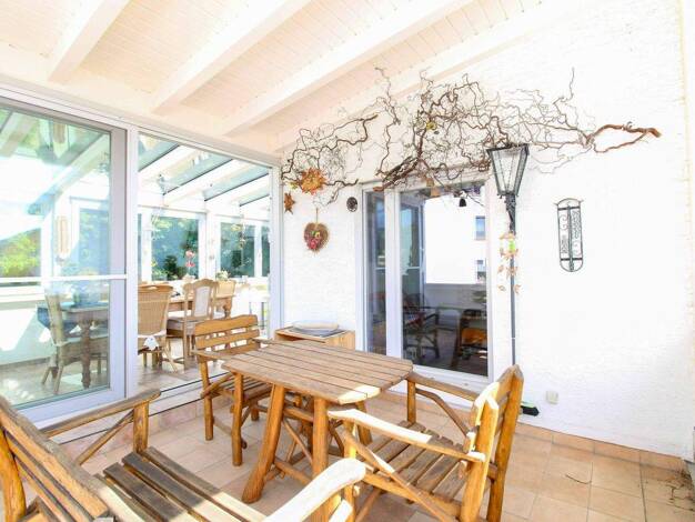 Haus zum Kauf 359.990 € 5 Zimmer 173,5 m² 442,1 m² Grundstück Villingen Villingen-Schwenningen 78050