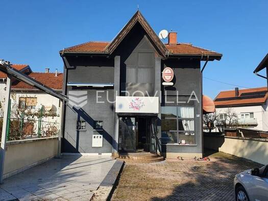 Haus zum Kauf 450.000 € 4 Zimmer 290 m² Dubec Sesvete