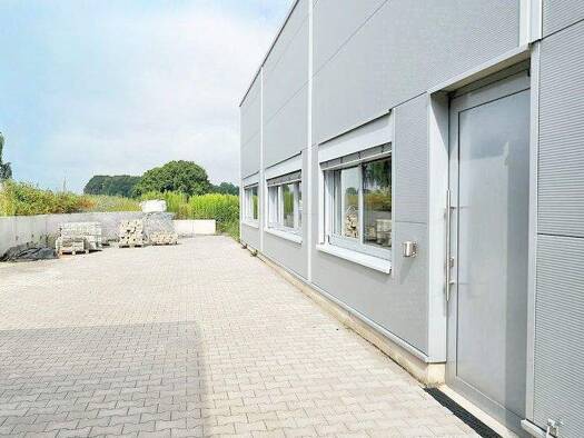 Lagerhalle zur Miete 1.218 m² Lagerfläche teilbar ab 250 m² Eickum Herford 32051
