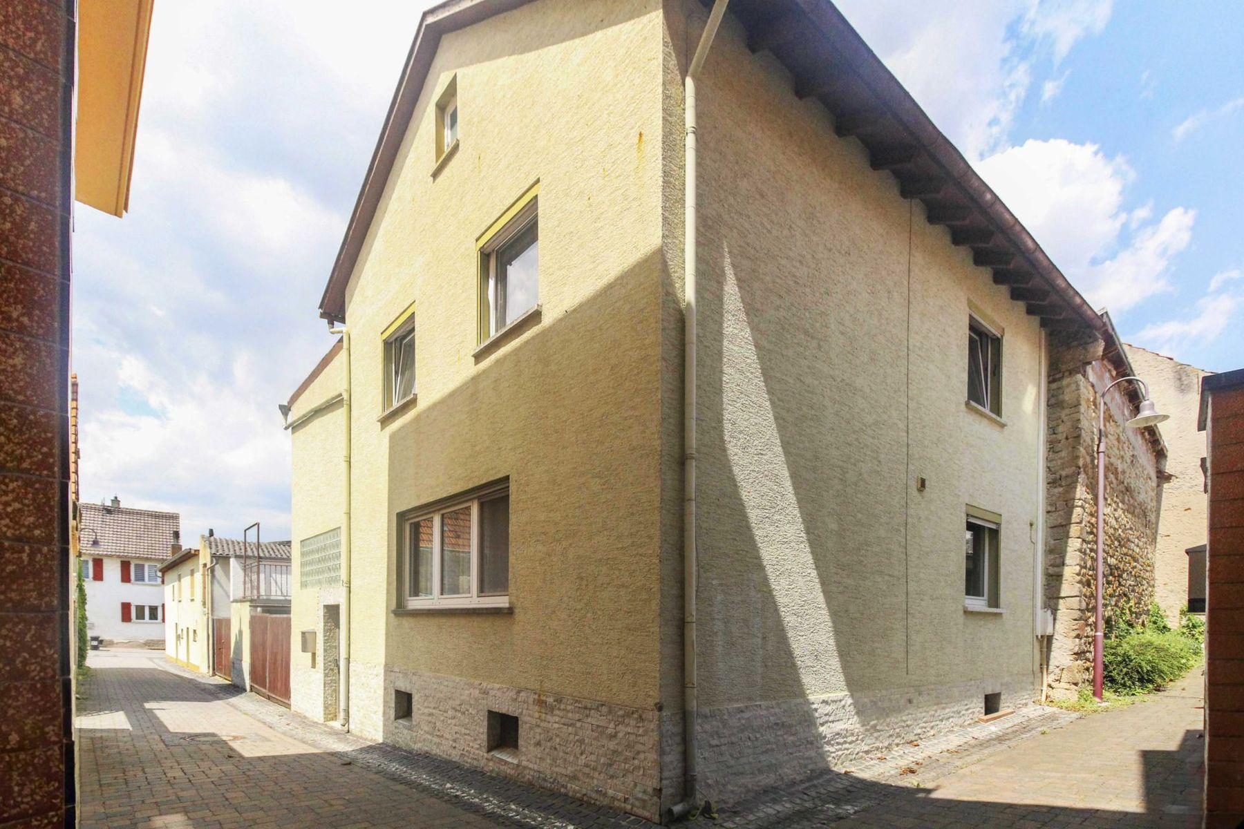 Immobilie zum Kauf als Kapitalanlage geeignet 279.000 € 7 Zimmer 146 m²<br/>Fläche 165,1 m²<br/>Grundstück Bechtolsheim 55234