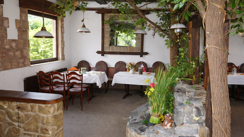 Einfamilienhaus zum Kauf 129.000 € 7 Zimmer 75 m² 651 m² Grundstück Leuscheid Windeck 51570