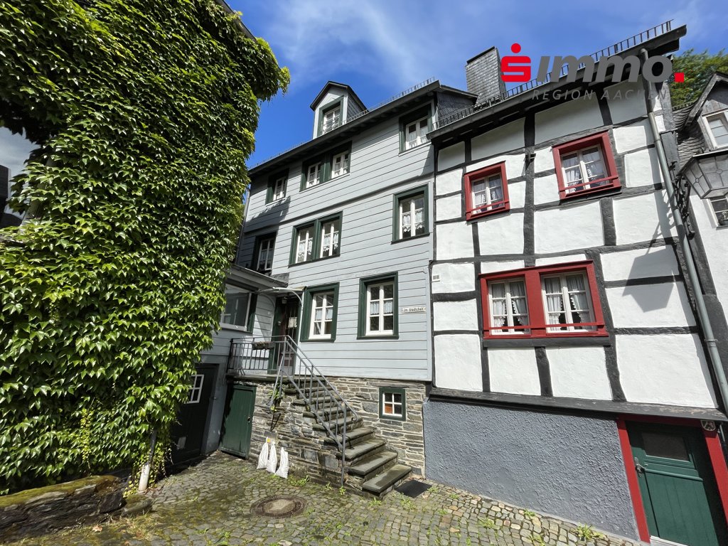 Einfamilienhaus zum Kauf 279.000 € 10 Zimmer 222 m²<br/>Wohnfläche 184 m²<br/>Grundstück Monschau Monschau 52156