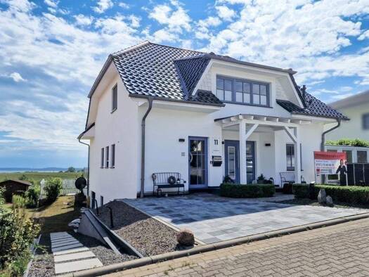 Einfamilienhaus zum Kauf 649.000 € 8 Zimmer 285 m² 598 m² Grundstück frei ab sofort Klementelvitz Sassnitz 18546