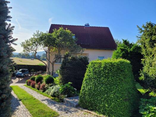 Einfamilienhaus zum Kauf 270.000 € 5 Zimmer 102 m² 755 m² Grundstück frei ab sofort Putzkau Schmölln-Putzkau 01877