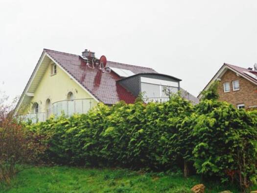 Einfamilienhaus zur Miete 2.500 € 5 Zimmer 245 m² 700 m² Grundstück Elisabeth Selbert 11 Vollmarshausen Lohfelden 34253