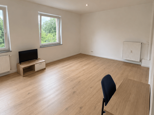 WG-Zimmer zur Miete 450 € 100 m² Geschoss 2/3 frei ab 01.11.2026 Petersberger Straße 111 Petersberg Petersberg 36100