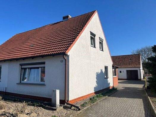 Doppelhaushälfte zum Kauf 179.000 € 4 Zimmer 85 m² 902 m² Grundstück Frankfurt Frankfurt (Oder) 15236