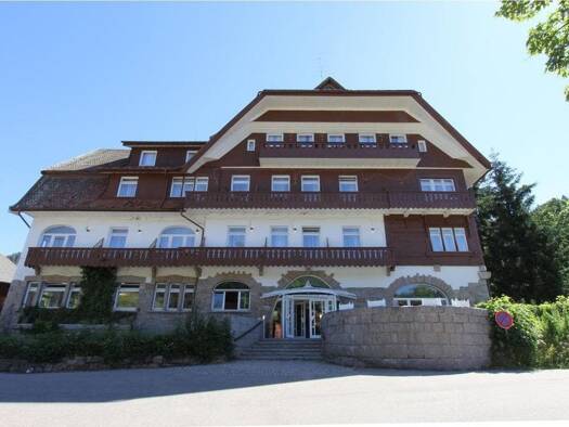 Hotel zum Kauf provisionsfrei 1.295.000 € 42 Zimmer 2.587 m² Gastrofläche Menzenschwand St. Blasien 79837