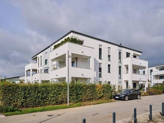 Wohnung zur Miete 680 € 2 Zimmer 57,2 m² 1. Geschoss frei ab 01.02.2026 Straubing 94315