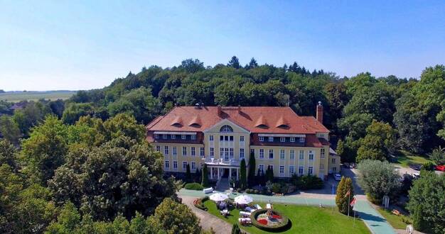 Wohn- und Geschäftshaus zum Kauf als Kapitalanlage geeignet 2.200.000 € 2.200 m² 34.000 m² Grundstück Strausberg Strausberg 15344
