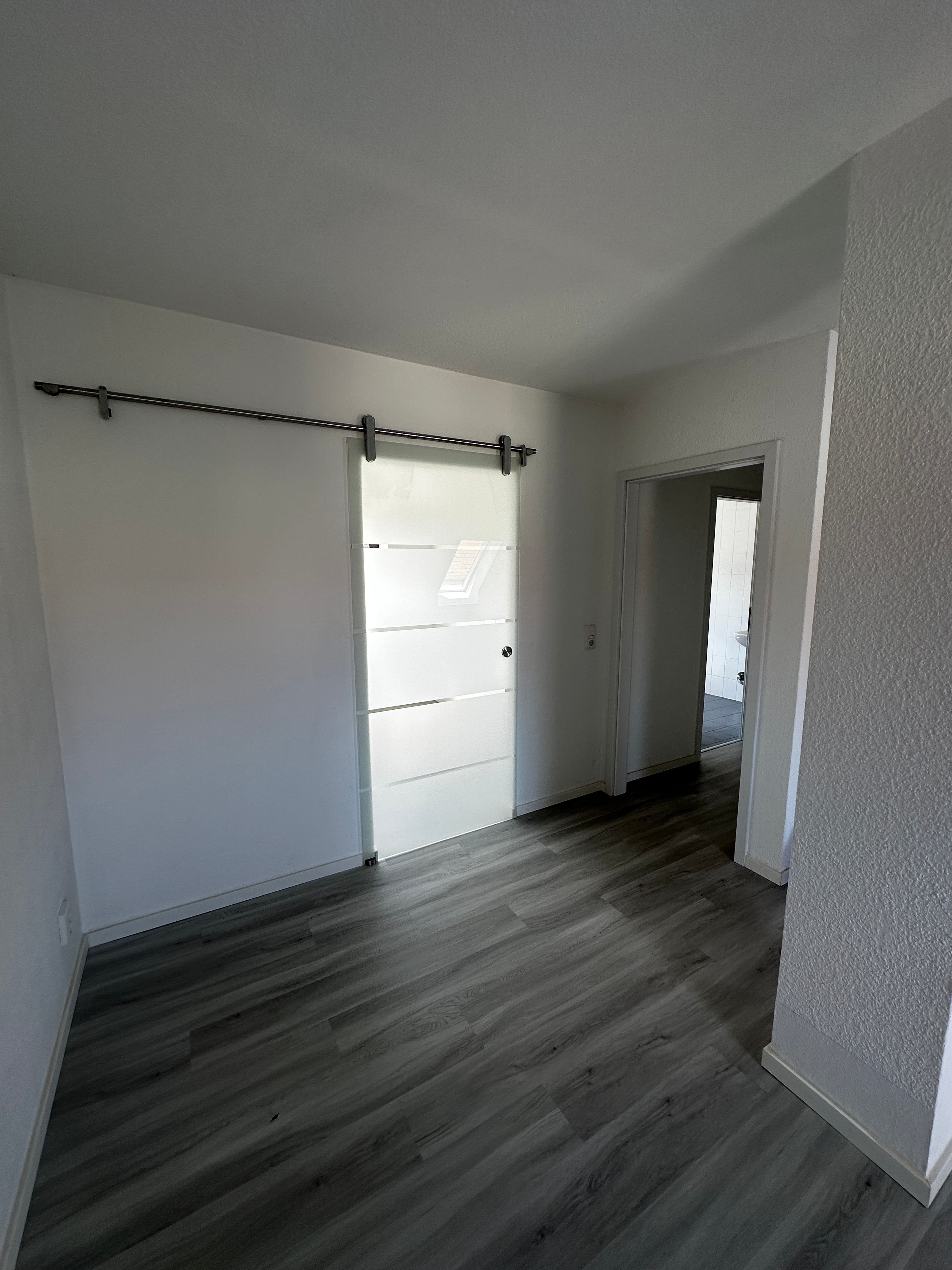 Wohnung zur Miete 350 € 1 Zimmer 38 m²<br/>Wohnfläche 2.<br/>Geschoss ab sofort<br/>Verfügbarkeit Schlüterstraße Süd Gotha 99867