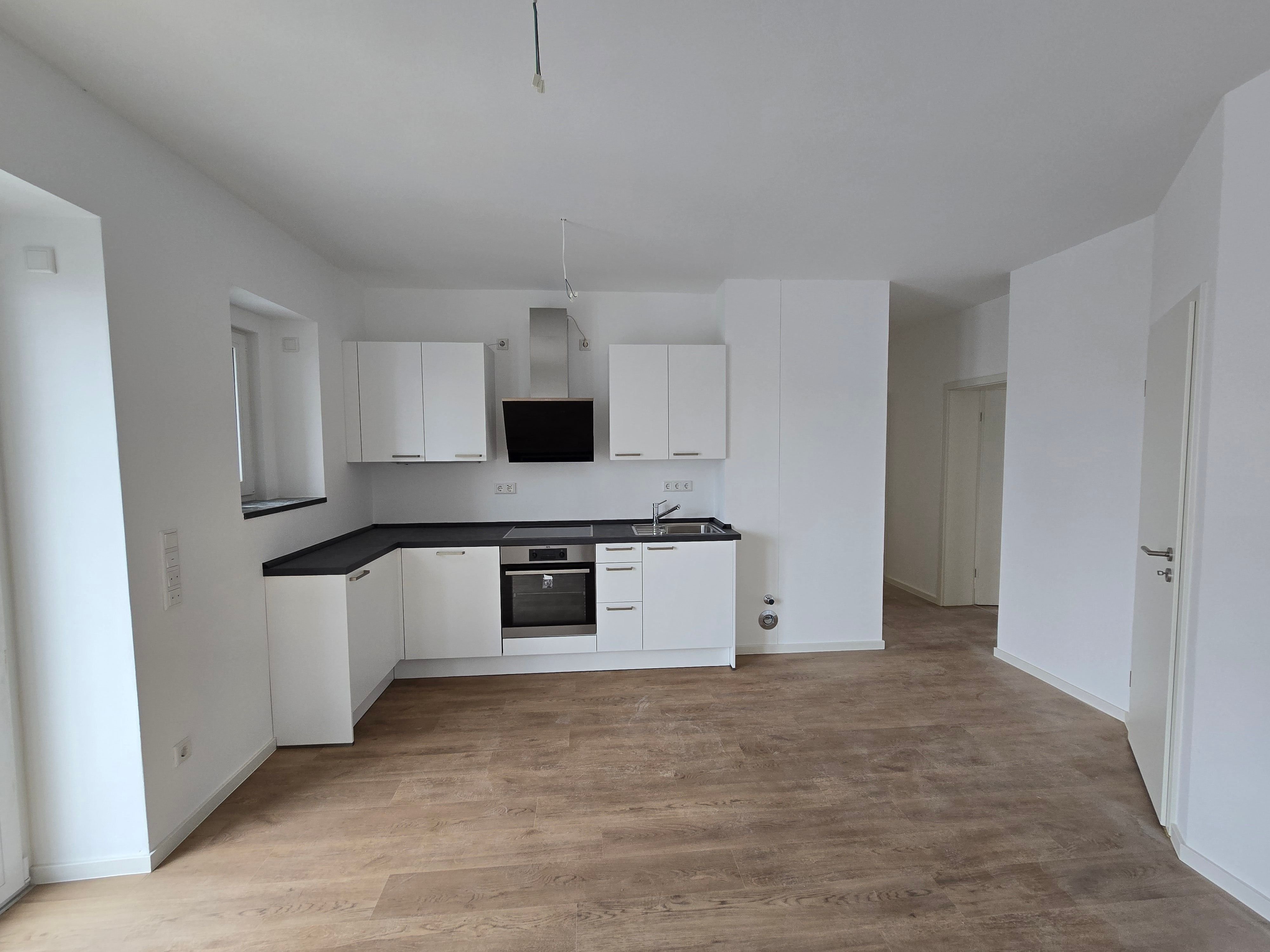 Wohnung zur Miete 1.547 € 4 Zimmer 93,8 m²<br/>Wohnfläche 2.<br/>Geschoss ab sofort<br/>Verfügbarkeit Tullnau Nürnberg 90482