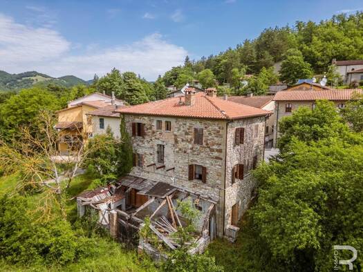 Bauernhaus zum Kauf 150.000 € 4 Zimmer 210 m² 5.000 m² Grundstück frei ab sofort Badia Tedalda 52032