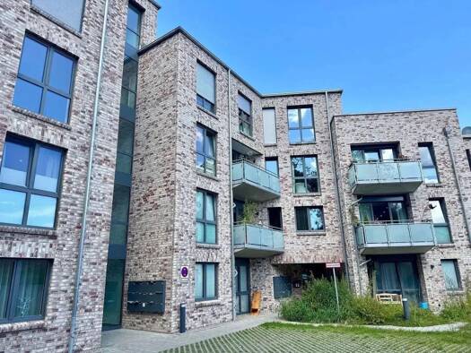 Wohnung zur Miete 1.250 € 3 Zimmer 74,3 m² Geschoss 2/3 frei ab 01.10.2026 Rendsburger Straße 79 Eckernförde 24340