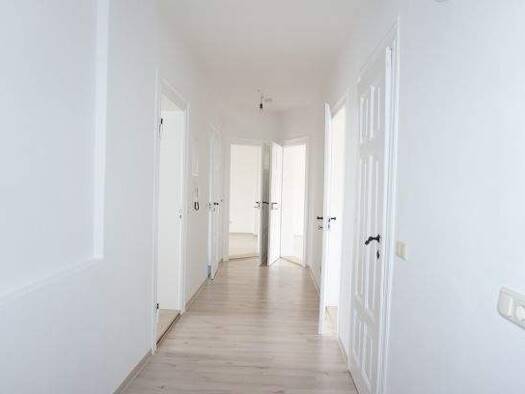 Wohnung zur Miete 4 Zimmer 100,4 m² frei ab 01.02.2026 Naumburg Naumburg (Saale) 06618