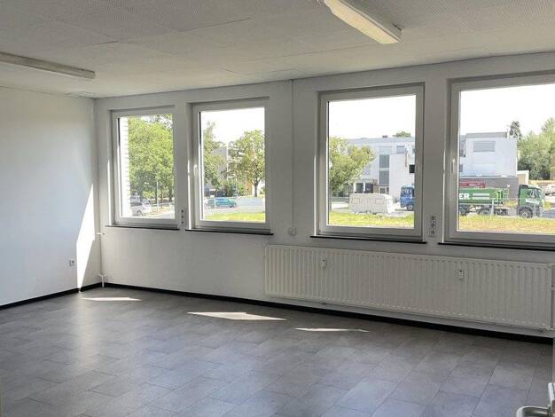 Bürofläche zur Miete provisionsfrei 950 € 90 m² Bürofläche Alt-Langenhagen Langenhagen 30851