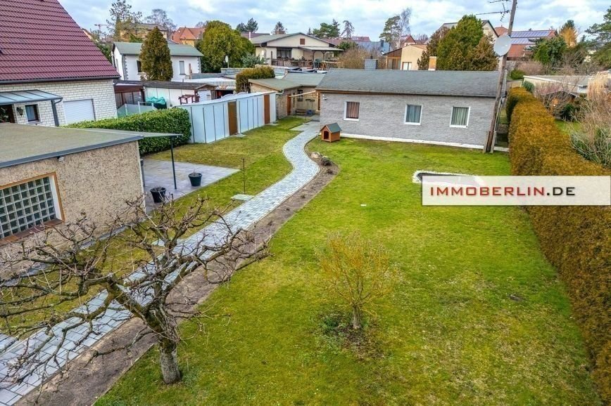 Bungalow zum Kauf 579.000 € 3 Zimmer 80 m²<br/>Wohnfläche 943 m²<br/>Grundstück ab sofort<br/>Verfügbarkeit Kaulsdorf Berlin 12621