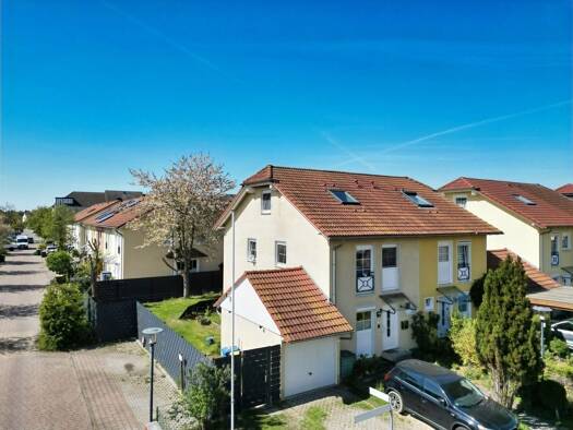 Doppelhaushälfte zum Kauf 399.000 € 6 Zimmer 103,7 m² 298 m² Grundstück frei ab sofort Hönow Hoppegarten 15366