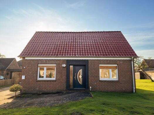 Einfamilienhaus zum Kauf 275.000 € 4 Zimmer 95 m² 1.004 m² Grundstück Astederfeld Zetel 26340