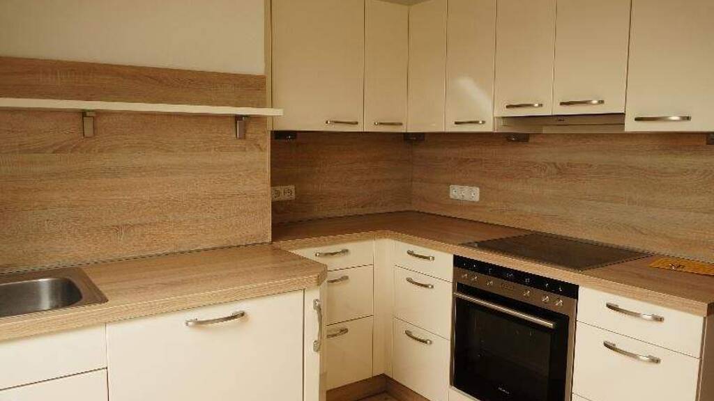 Wohnung zur Miete 600 € 4 Zimmer 75 m² frei ab 01.04.2026 Höchberg 97204