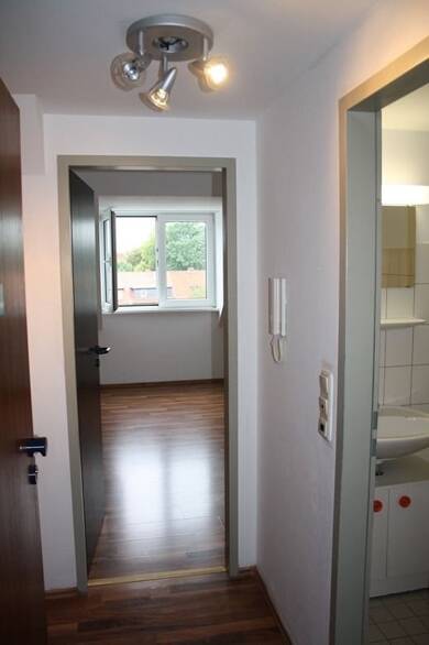 Wohnung zur Miete 430 € 1 Zimmer 26 m² frei ab 01.06.2025 Groner Landstraße 55b Stadtfriedhof Göttingen 37081