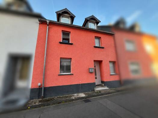 Reihenmittelhaus zum Kauf 105.000 € 5 Zimmer 121 m² 153 m² Grundstück Trittenheim 54349