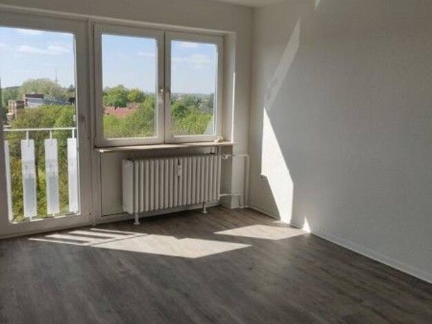 Wohnung zur Miete 334 € 1,5 Zimmer 38,2 m² 6. Geschoss frei ab 12.09.2026 Bebelplatz 3 Elmschenhagen-Süd Elmschenhagen 24146