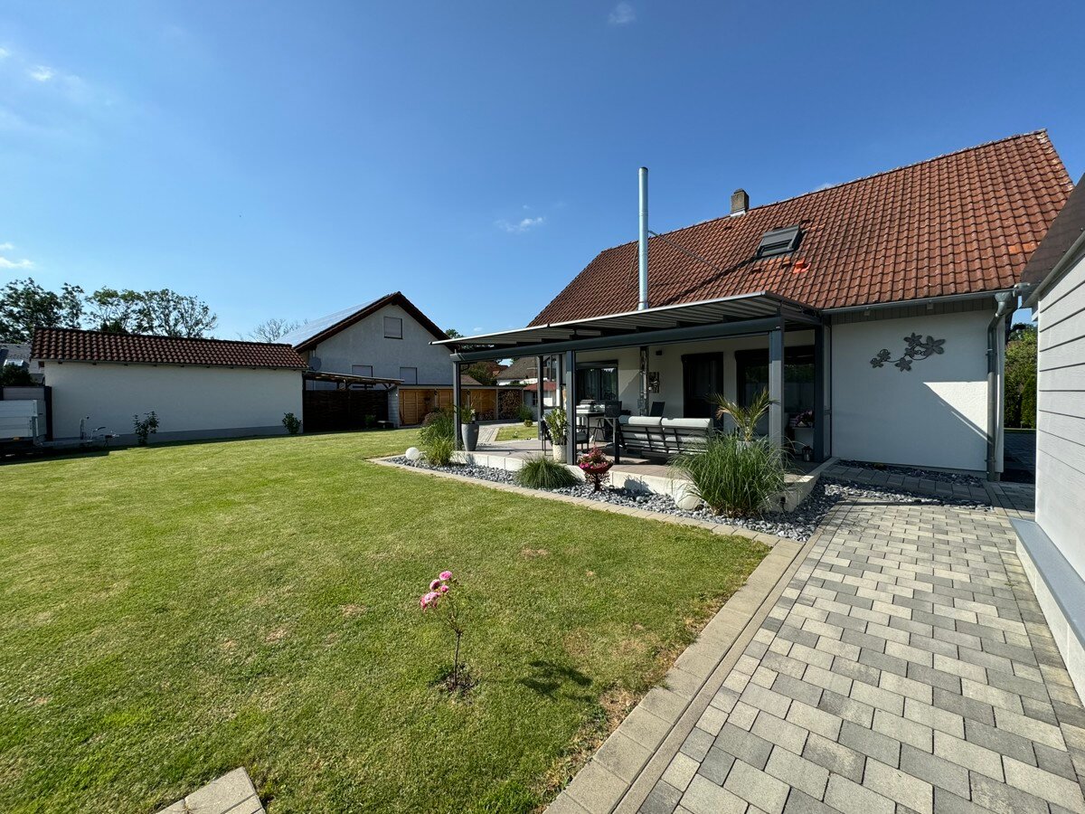 Einfamilienhaus zum Kauf 449.000 € 4,5 Zimmer 102 m²<br/>Wohnfläche 735 m²<br/>Grundstück Zepfenhan Rottweil 78628