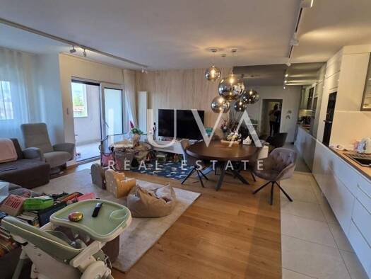 Wohnung zum Kauf 649.000 € 3 Zimmer 116 m² 7. Geschoss Tresnjevka, Tresnjevka - Sjever Stara Tresnjevka