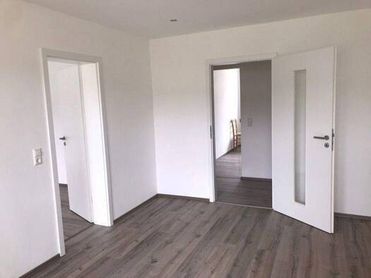 Wohnung zur Miete 330 € 3 Zimmer 57 m² 1. Geschoss Schönheide 08304